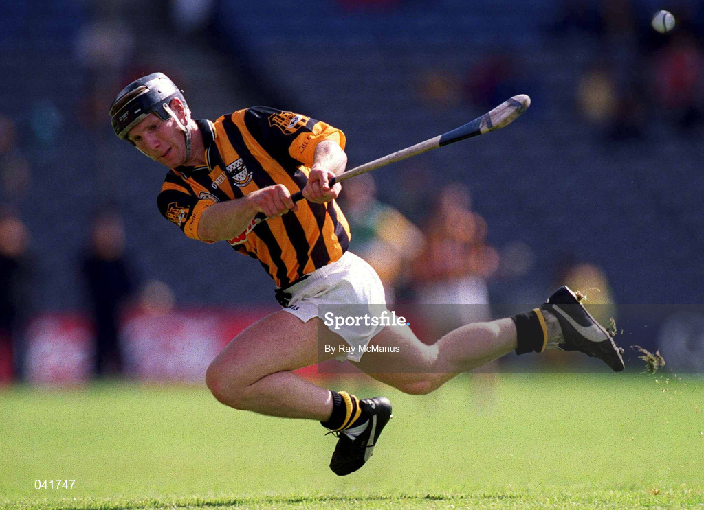 9 July 2000; Denis Byrne of Kilkenny during the Guinness Leinster Senior Hurling Championship Final match between Kilkenny and Offaly at Croke Park in Dublin. Photo by Ray McManus/Sportsfile