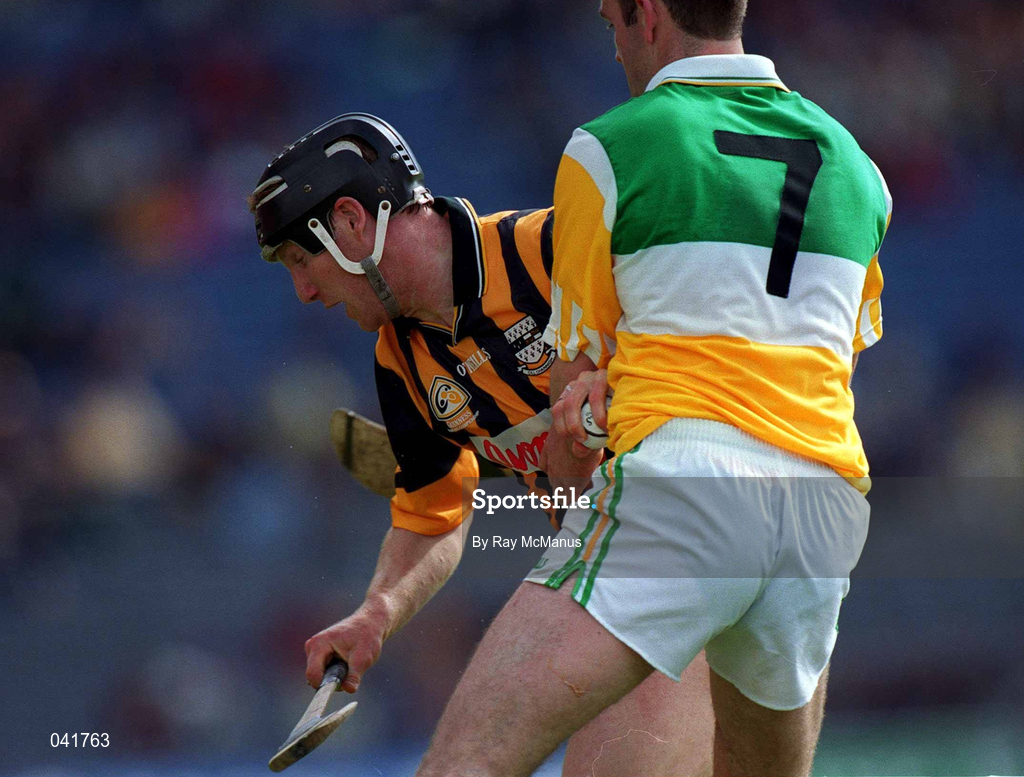 9 July 2000; Denis Byrne of Kilkenny in action against Kevin Martin of Offaly during the Guinness Leinster Senior Hurling Championship Final match between Kilkenny and Offaly at Croke Park in Dublin. Photo by Ray McManus/Sportsfile
