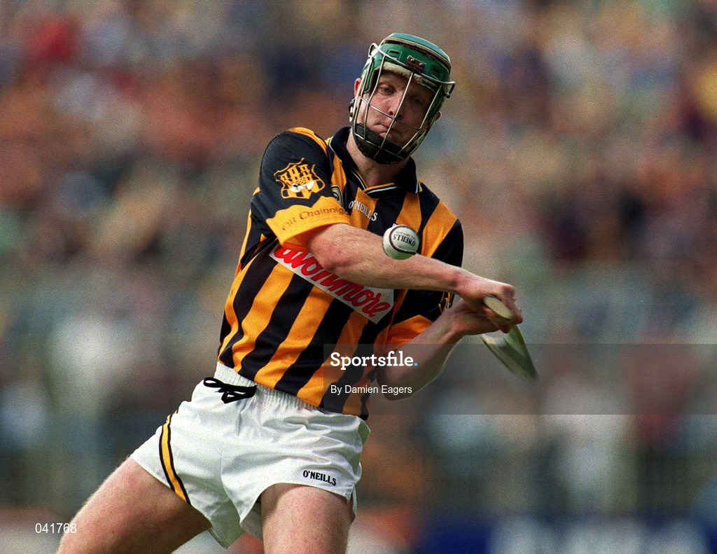 9 July 2000; Henry Shefflin of Kilkenny during the Guinness Leinster Senior Hurling Championship Final match between Kilkenny and Offaly at Croke Park in Dublin. Photo by Damien Eagers/Sportsfile