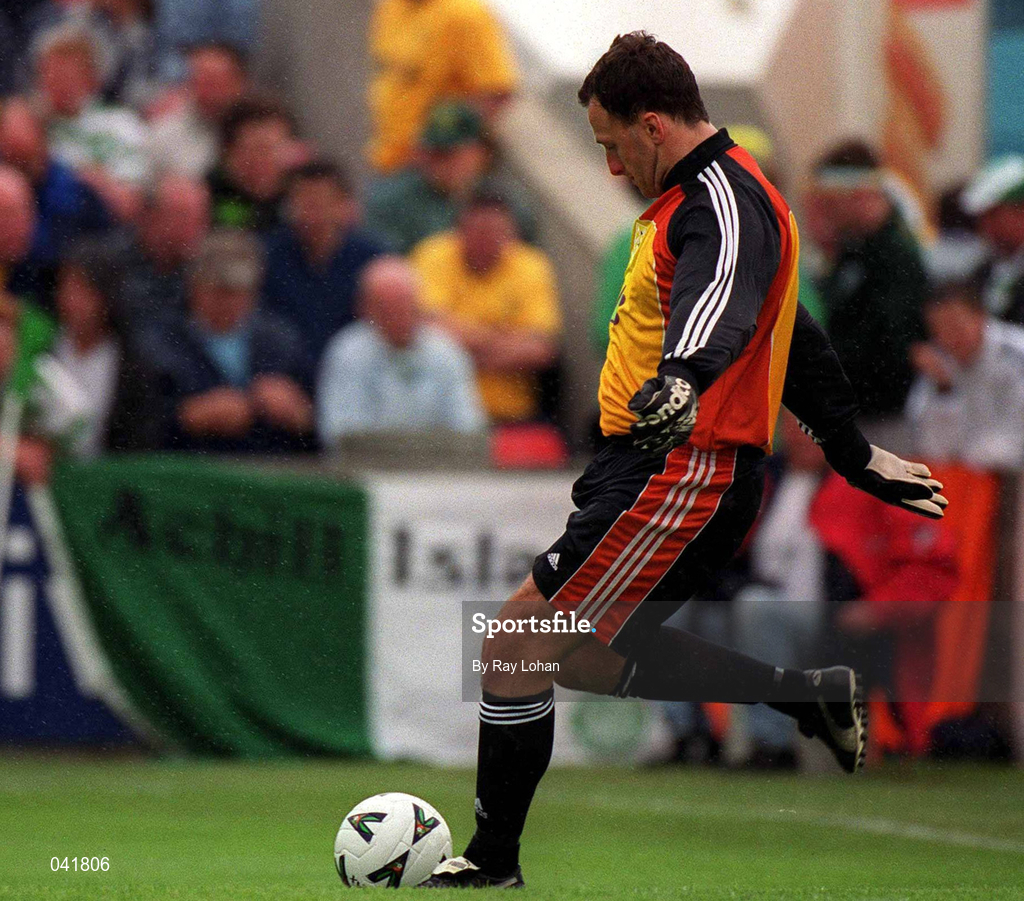 9 July 2000; Trevor Wood of Bray Wanderers during the Pre-Season Friendly between Bray Wanderers and Celtic at the Carlisle Grounds in Bray, Wicklow. Photo by Ray Lohan/Sportsfile