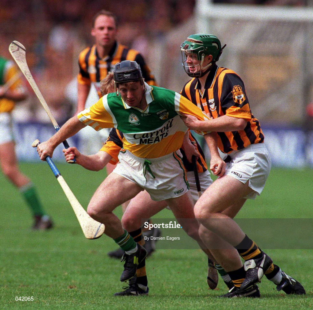 9 July 2000; Brian Whelahan of Offaly in action against Henry Shefflin of Kilkenny during the Guinness Leinster Senior Hurling Championship Final match between Kilkenny and Offaly at Croke Park in Dublin. Photo by Damien Eagers/Sportsfile