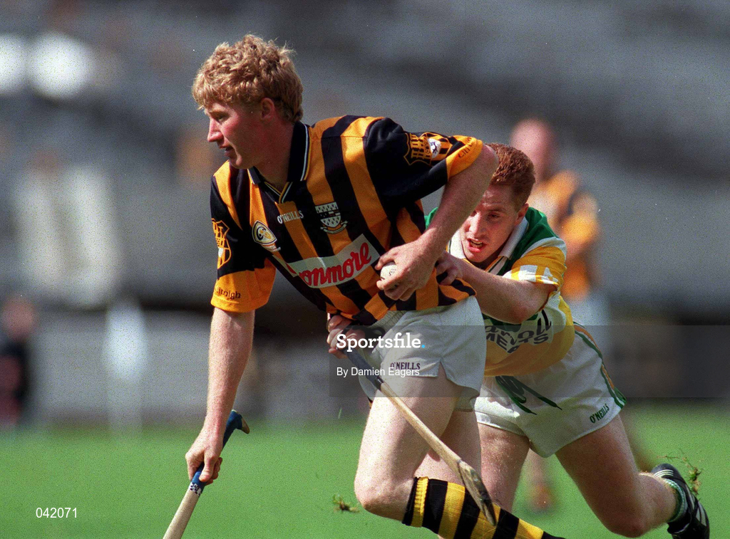 9 July 2000; John Power of Kilkenny in action against Barry Whelahan of Offaly during the Guinness Leinster Senior Hurling Championship Final match between Kilkenny and Offaly at Croke Park in Dublin. Photo by Damien Eagers/Sportsfile