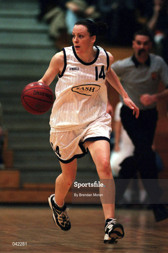 28 January 2000; Orla Nolan of Meteors during the Senior Women's Sprite Cup Semi-Final between Tolka Rovers and Meteors at the National Basketball Arena in Tallaght, Dublin. Photo By Brendan Moran/Sportsfile