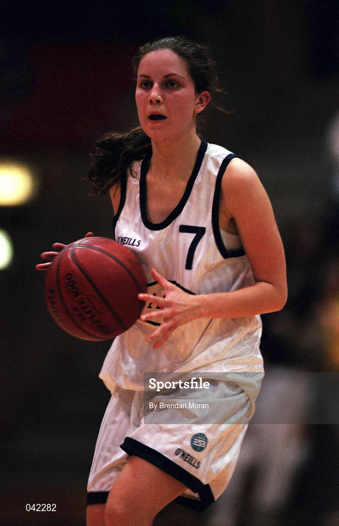 28 January 2000; Lisa Timmons of Meteors during the Senior Women's Sprite Cup Semi-Final between Tolka Rovers and Meteors at the National Basketball Arena in Tallaght, Dublin. Photo By Brendan Moran/Sportsfile