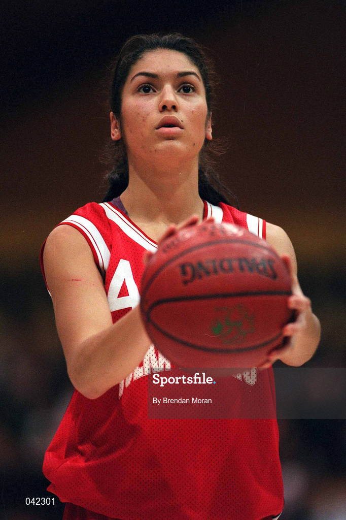 28 January 2000; Vanessa Burke of Tolka Rovers during the Senior Women's Sprite Cup Semi-Final between Tolka Rovers and Meteors at the National Basketball Arena in Tallaght, Dublin. Photo By Brendan Moran/Sportsfile