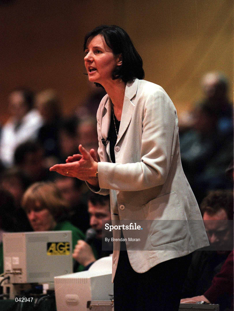 28 January 2000; Meteors coach Mary O'Mahony during the Senior Women's Sprite Cup Semi-Final between Tolka Rovers and Meteors at the National Basketball Arena in Tallaght, Dublin. Photo By Brendan Moran/Sportsfile