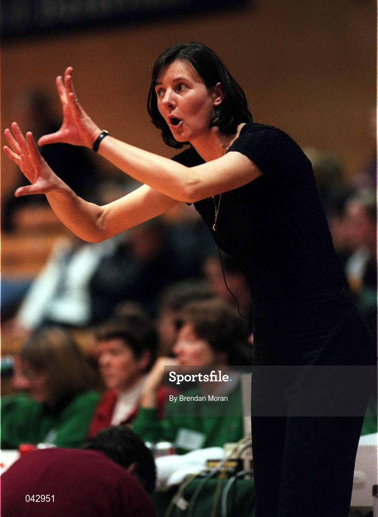 28 January 2000; Meteors coach Mary O'Mahony during the Senior Women's Sprite Cup Semi-Final between Tolka Rovers and Meteors at the National Basketball Arena in Tallaght, Dublin. Photo By Brendan Moran/Sportsfile
