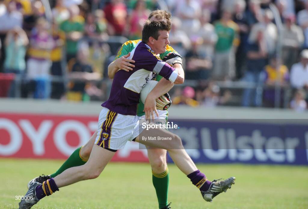 1 June 2008; Joe Sheridan, Meath, tackles Wexford goalkeeper Anthony Masterson to dispossess him before kicking the ball to the net and ultimately have the 'goal' disallowed. GAA Football Leinster Senior Championship Quarter-Final, Meath v Wexford, Dr. Cullen Park, Carlow. Picture credit: Matt Browne / SPORTSFILE