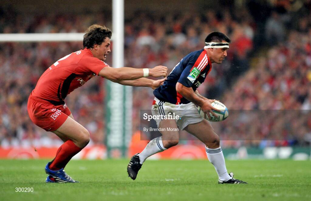 24 May 2008; Rua Tipoki, Munster, side steps Yannick Jauzion, Toulouse. Heineken Cup Final, Munster v Toulouse, Millennium Stadium, Cardiff, Wales. Picture credit: Brendan Moran / SPORTSFILE