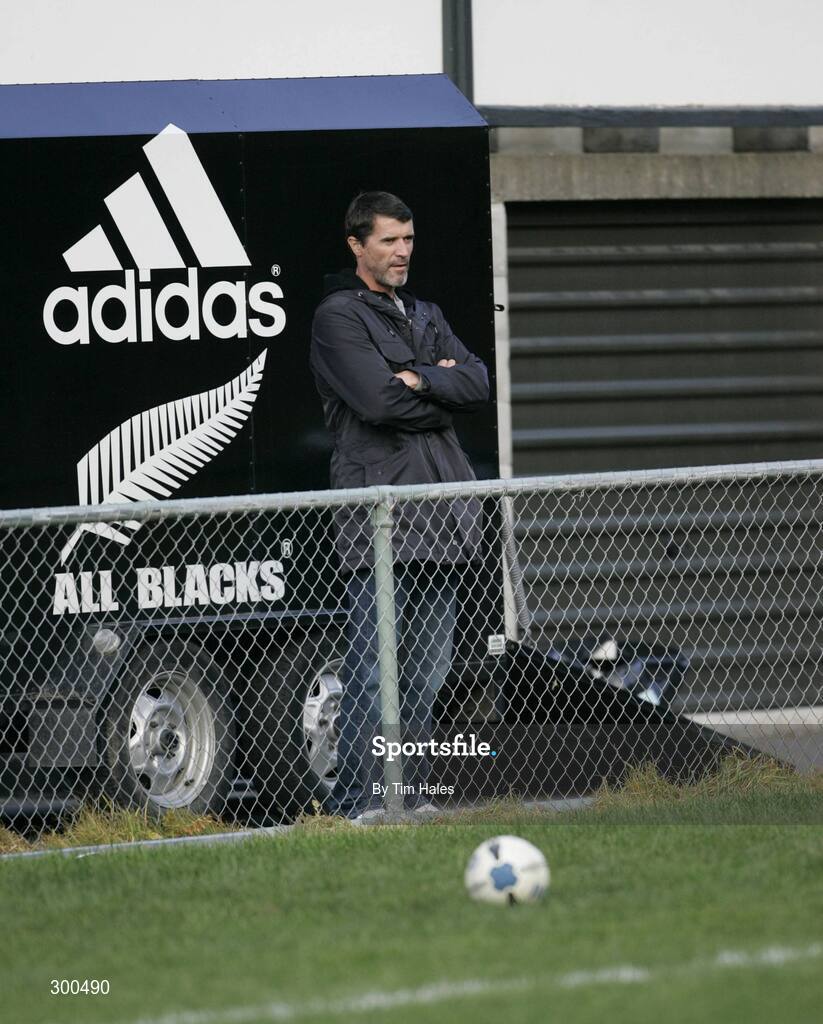 5 June 2008; Former Republic of Ireland international and current Sunderland manager Roy Keane watches on during All Black rugby squad training. 2008 Ireland Rugby Summer Tour, Rugby League Park, Wellington, New Zealand. Picture credit: Tim Hales / SPORTSFILE