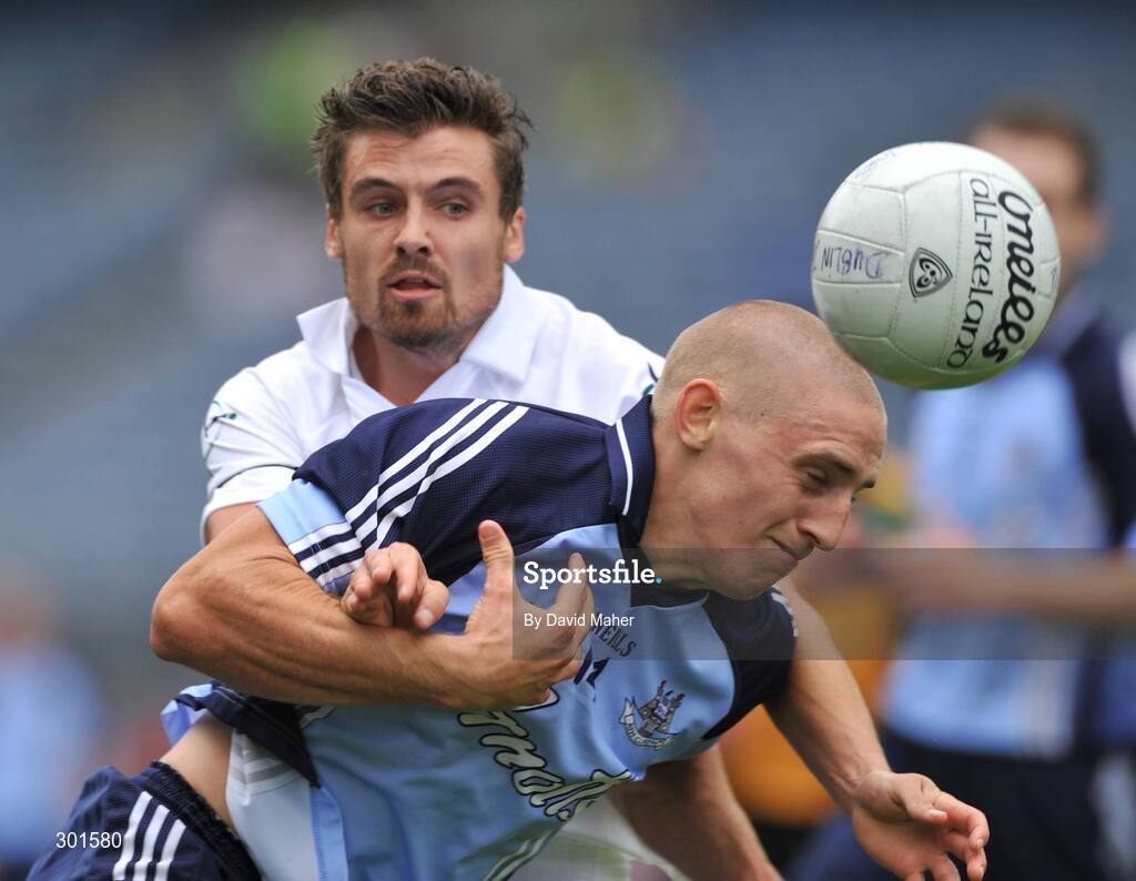 8 June 2008; Owen O'Gara, Dublin, in action against Ronan Walsh, Kildare. Leinster Junior Football Championship semi-final, Dublin v Kildare, Croke Park, Dublin. Picture credit: David Maher / SPORTSFILE