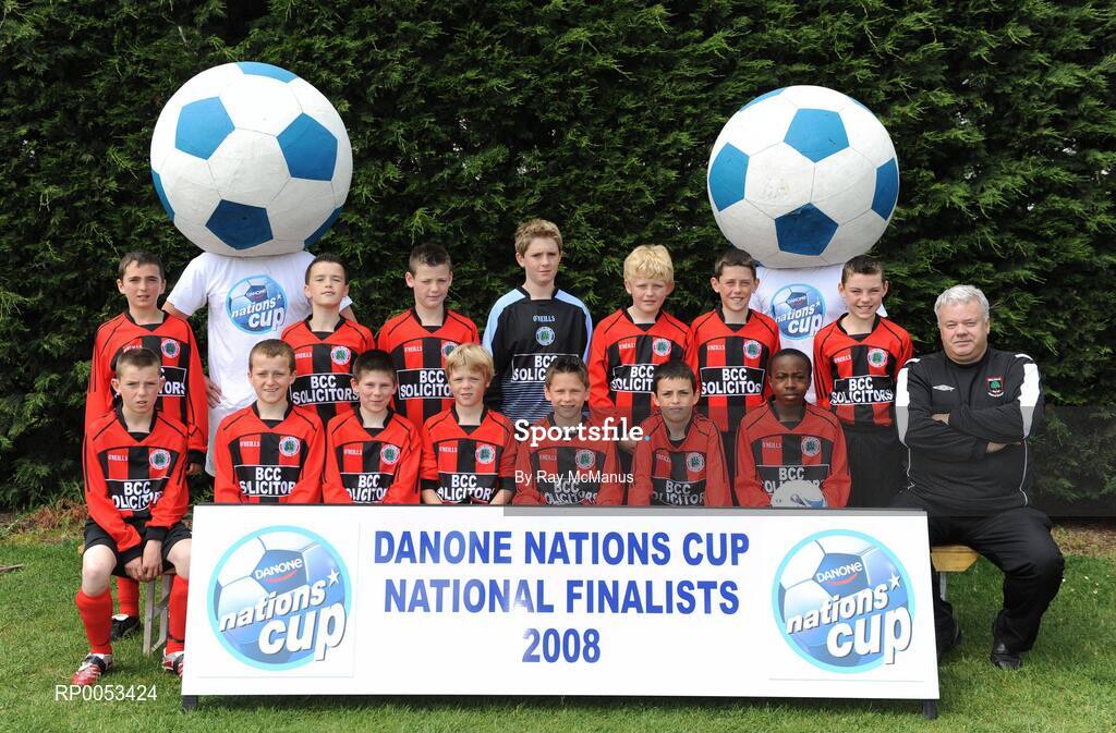 7 June 2008; The Willow Park team, Athlone, Co Westmeath, back row left to right, Cian Hayden, Jamie Fahey, Eric Kearney, Jason McHugh, Michael Cunniffe, Matthew Darling and Jack Quinn, front row l to r; Gio Russell, Darragh Joyce, Kenny Dolan, Chris Reid, Aidan Byrne, Brandon Campbell, Mike Aka and Joe McEvoy (Manager), before the start of the Danone Nations Cup National Finals, AUL Complex, Clonshaugh, Dublin. Picture credit: Ray McManus / SPORTSFILE  *** Local Caption *** send to Westmeath papers