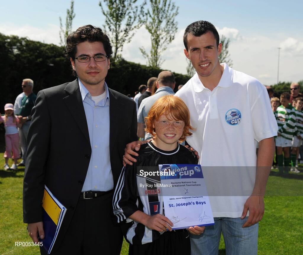 7 June 2008; Andrew Ramsey, St. Josephs Boys, was presented with his certificate by Alex Ericarde, Brand Manager, Danone Ireland, left and Keith Fahy, St. Patrick's Athletic, right. Danone Nations Cup National Finals, AUL Complex, Clonshaugh, Dublin. Picture credit: Ray McManus / SPORTSFILE