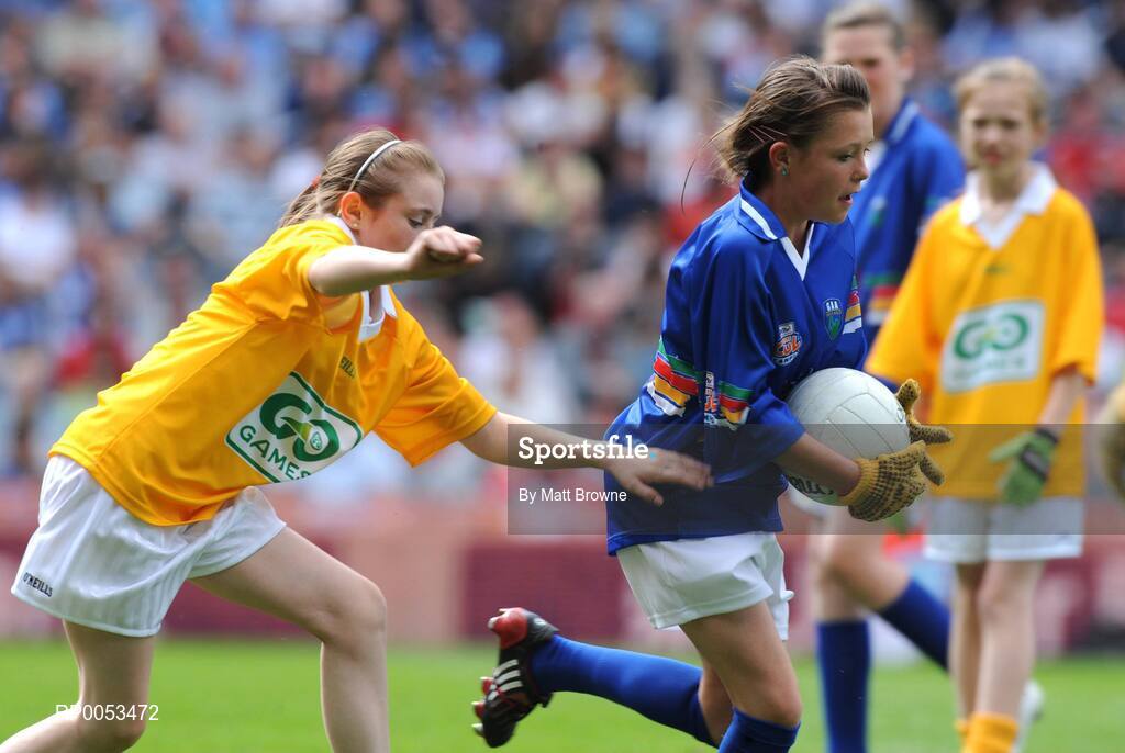 8 June 2008; Jade Blake, Donaghmede, in action against Shannon Madden, St. Malachy's GNS, Co. Louth, pictured participating in the Vhi Cúl Camps game played at half time during the GAA Football Leinster Senior Championship Quarter-Final, Louth v Dublin, Croke Park, Dublin. Picture credit: Matt Browne / SPORTSFILE