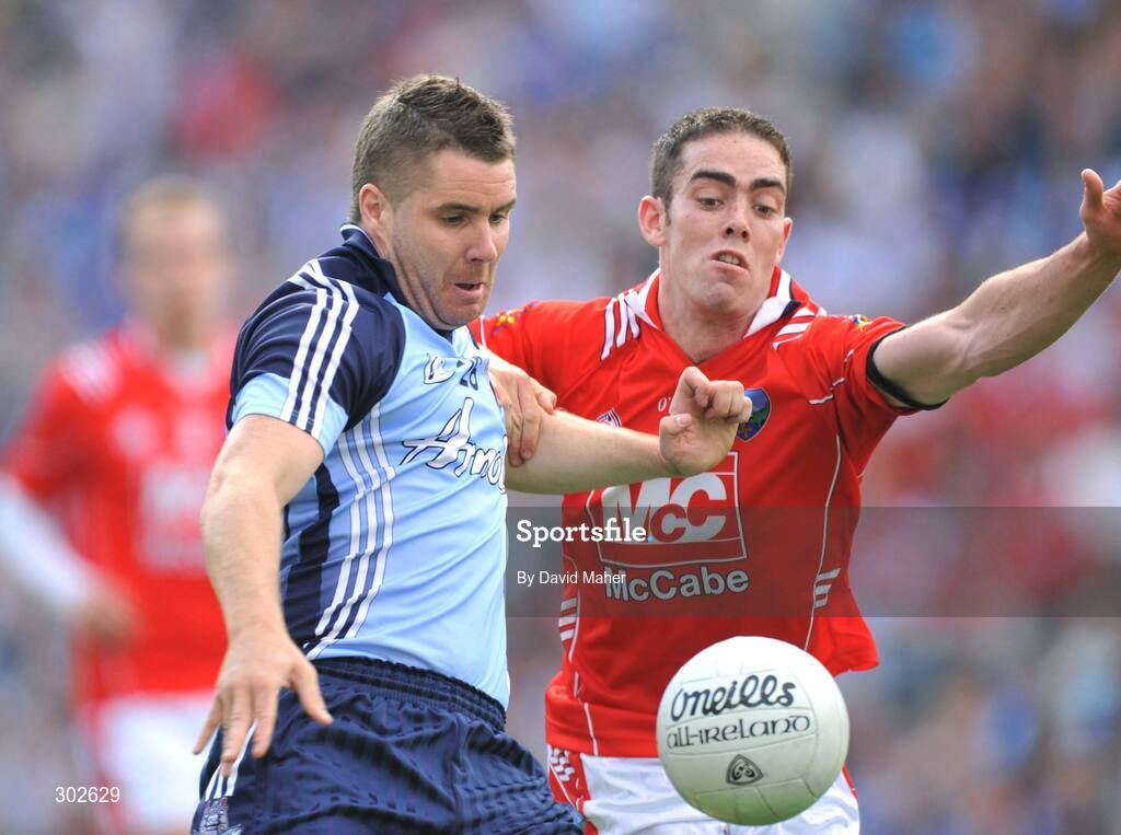 8 June 2008; Brendan McManomon, Dublin, in action against John O'Brien, Louth. GAA Football Leinster Senior Championship Quarter-Final, Louth v Dublin, Croke Park, Dublin. Picture credit: David Maher / SPORTSFILE