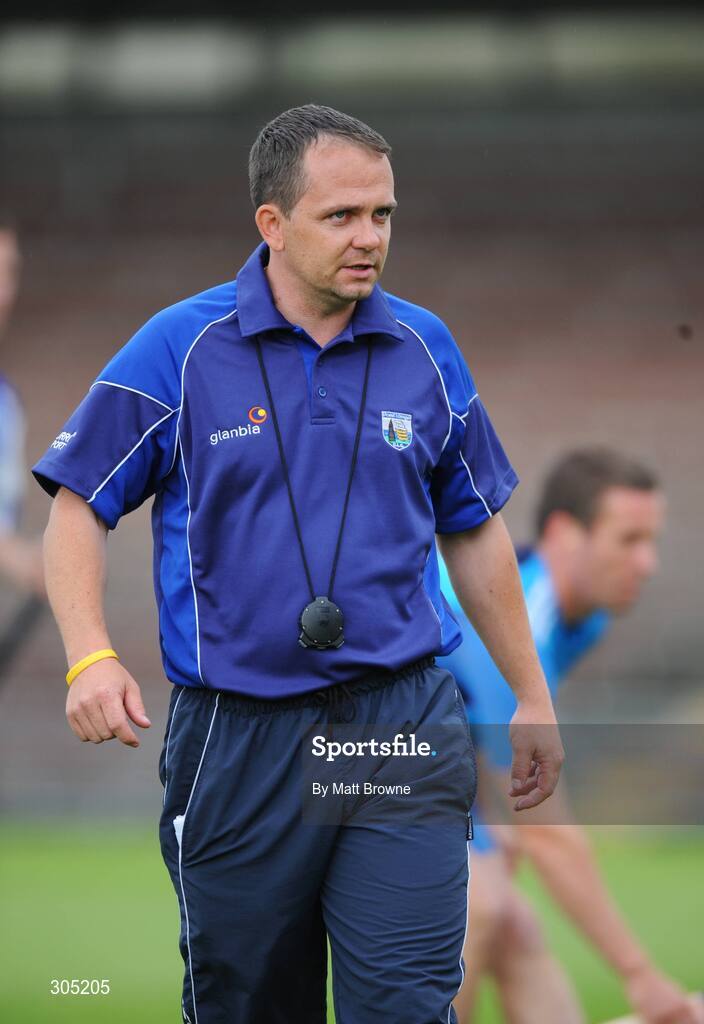 11 June 2008; Waterford team manager Davy Fitzgerald makes his way onto the pitch for the start of team training. Walsh Park, Waterford. Picture credit: Matt Browne / SPORTSFILE