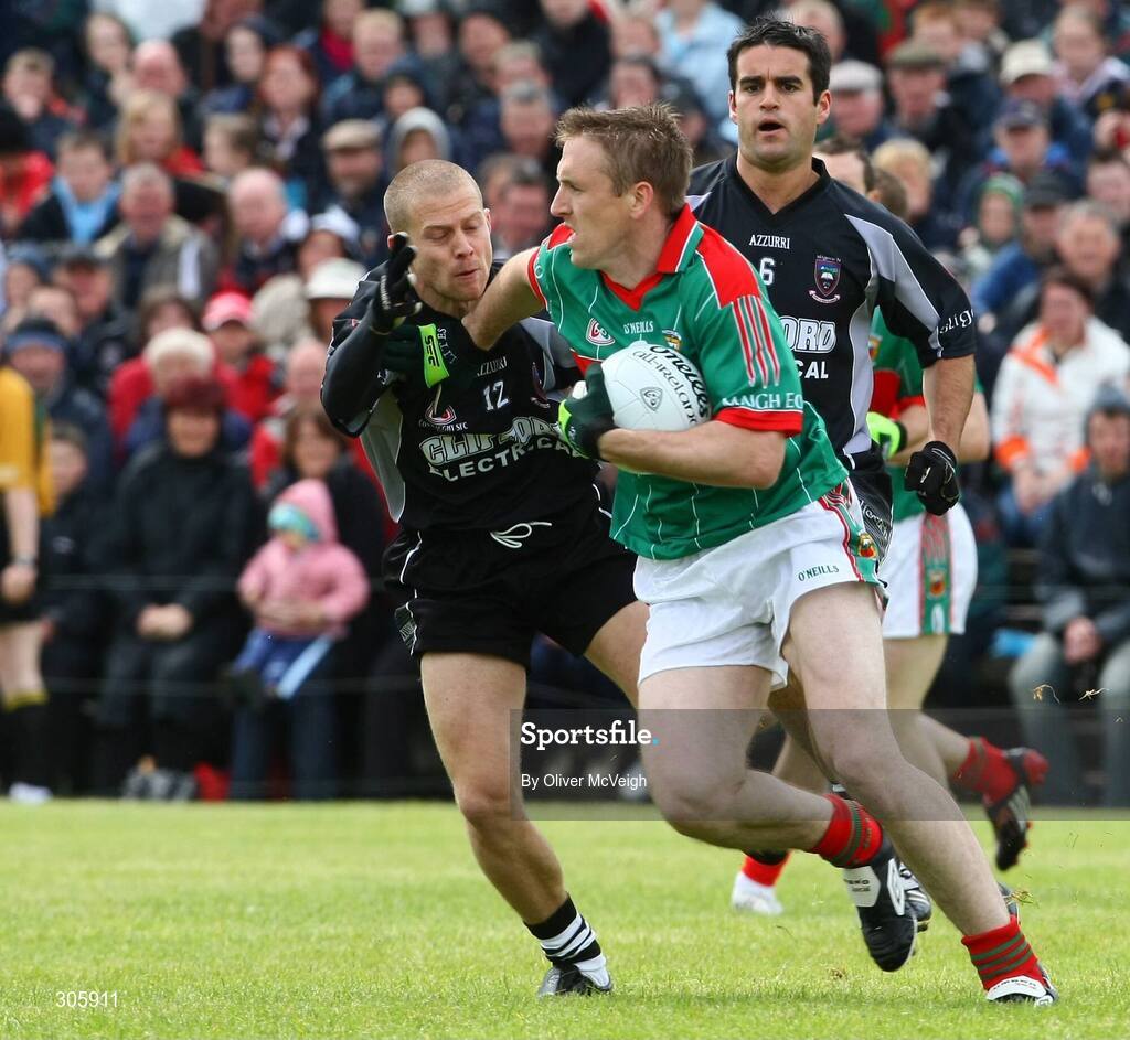 22 June 2008; Jonathan Davey, Sligo, in action against David Heaney, Mayo. GAA Football Connacht Senior Championship Semi-Final, Mayo v Sligo, McHale Park, Castlebar, Co. Mayo. Picture credit: Oliver McVeigh / SPORTSFILE