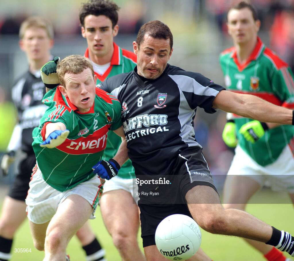 22 June 2008; Eamon O Hara, Sligo, in action against Colm Boyle, Mayo. GAA Football Connacht Senior Championship Semi-Final, Mayo v Sligo, McHale Park, Castlebar, Co. Mayo. Picture credit: Ray Ryan / SPORTSFILE
