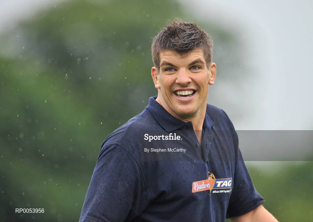 19 June 2008: Donncha O’Callaghan closed off his season in unusual fashion when he lined out with his own IRFU select 7 tag team at the Budweiser Tag League in Old Belvedere RFC in Dublin. In a game referred by World Cup Final referee, Alain Rolland, Sutton based tag team, The Burbarians, won the chance to play opposite the Munster lock as part of the Budweiser Tag Rugby "Challenge Donncha" promotion. Donncha O’Callaghan Select 7 v The Burbarians, Old Belvedere RFC, Anglesea Road, Dublin. Picture credit: Stephen McCarthy / SPORTSFILE