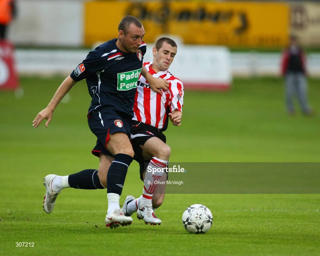 27 June 2008; Mark Quigley, St Patrick's Athletic, in action against Niall McGinn, Derry City. eircom league Premier Division, Derry City v St Patrick's Athletic, Brandywell, Derry. Picture credit: Oliver McVeigh / SPORTSFILE