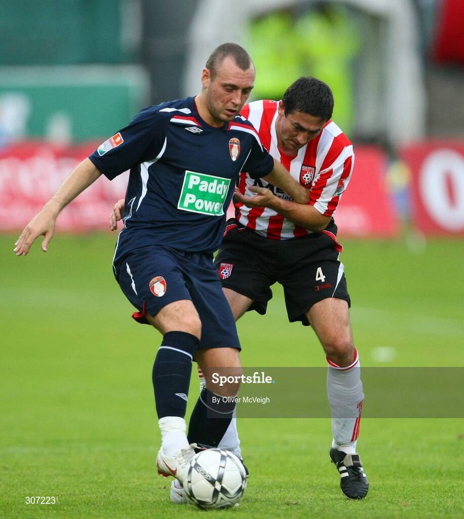27 June 2008; Mark Quigley, St Patrick's Athletic, in action against Peter Hutton, Derry City. eircom league Premier Division, Derry City v St Patrick's Athletic, Brandywell, Derry. Picture credit: Oliver McVeigh / SPORTSFILE