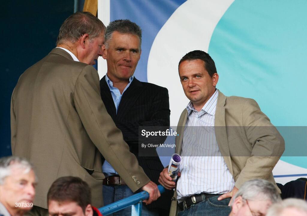 28 June 2008; Waterford manager Davy Fitzgerald, right, in conversation with the Irish Independent journalist Vincent Hogan and RTE commentator Michael O Muircheartaigh. All-Ireland Senior Championship Qualifier, Round 1, Antrim v Galway, Casement Park, Belfast, Co. Antrim. Picture credit: Oliver McVeigh / SPORTSFILE