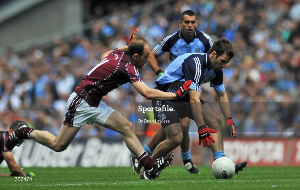 29 June 2008; Bryan Cullen, Dublin, in action against John Smith, Westmeath. GAA Football Leinster Senior Championship Semi-Final, Dublin v Westmeath, Croke Park, Dublin. Picture credit: Brian Lawless / SPORTSFILE