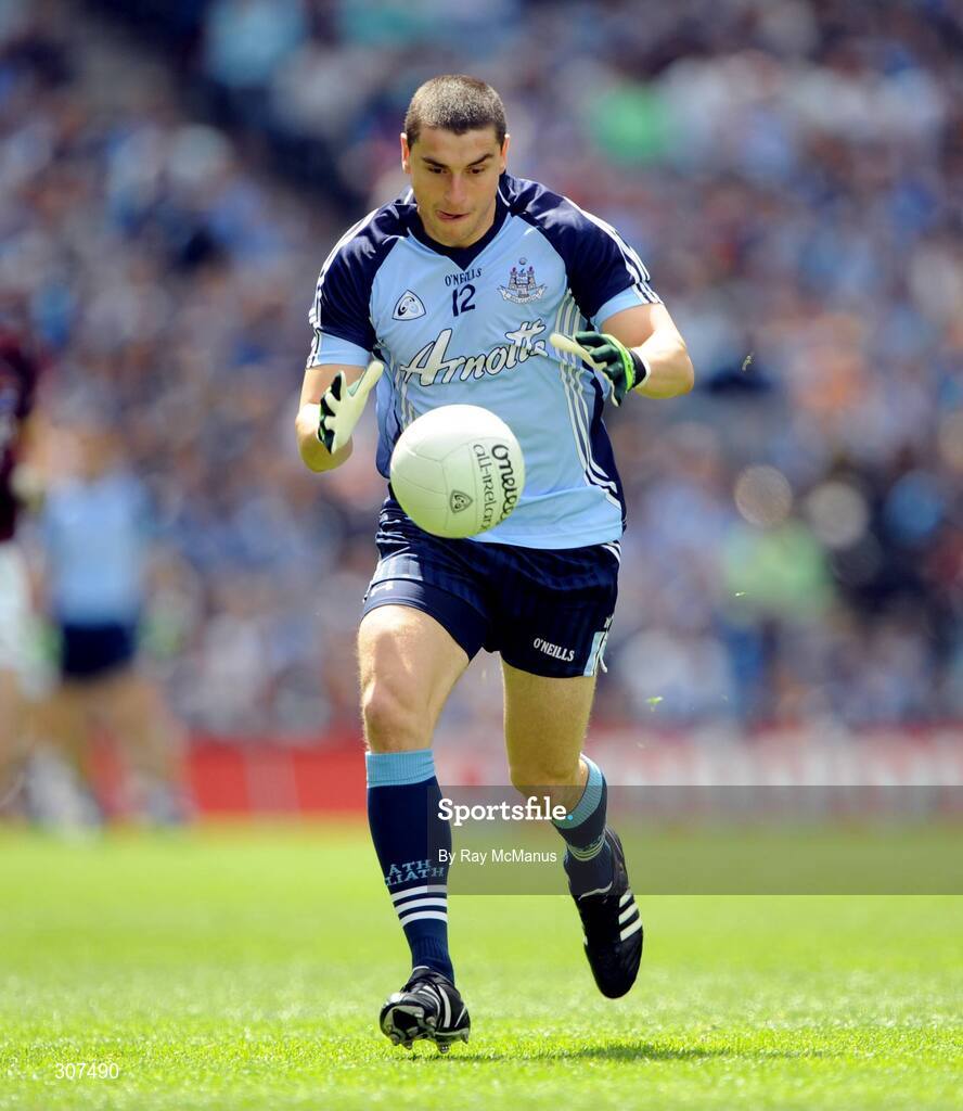 29 June 2008; Dublin's Bernard Brogan early in the game. GAA Football Leinster Senior Championship Semi-Final, Dublin v Westmeath, Croke Park, Dublin. Picture credit: Ray McManus / SPORTSFILE