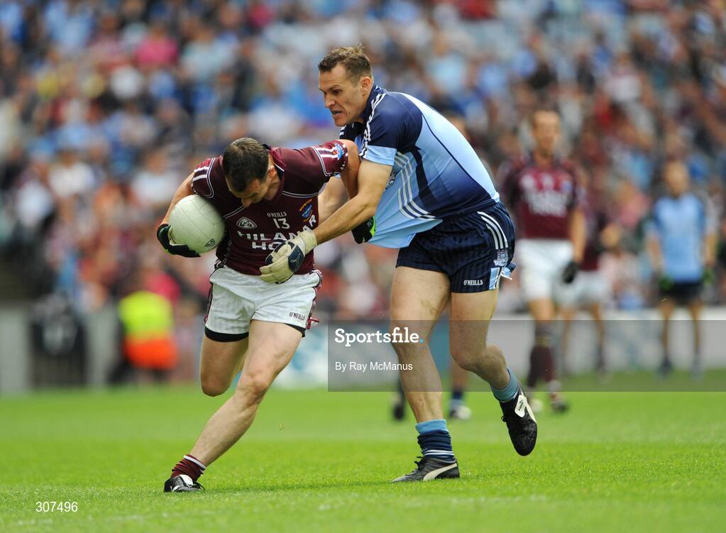 29 June 2008; Dessie Dolan, Westmeath, in action against Ciaran Whelan, Dublin. GAA Football Leinster Senior Championship Semi-Final, Dublin v Westmeath, Croke Park, Dublin. Picture credit: Ray McManus / SPORTSFILE
