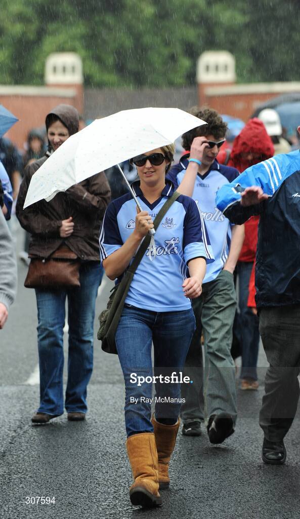 29 June 2008; Dublin supporter Avril McGarry from Lucan makes her way down Jones Road on the way to the game. GAA Football Leinster Senior Championship Semi-Final, Dublin v Westmeath, Croke Park, Dublin. Picture credit: Ray McManus / SPORTSFILE