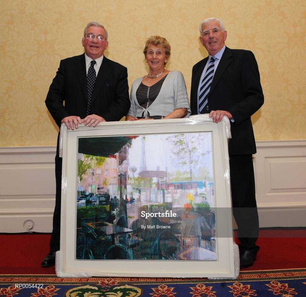 27 June 2008; Dr. Syd Millar, A former IRFU President, former IRB Chairman and former Chairman of the Celtic League, left, and his wife Enid receive a painting from new IRFU President John Lyons during the IRFU Annual Council Meeting. Ballsbridge Court Hotel, Ballsbridge, Dublin. Picture credit: Matt Browne / SPORTSFILE