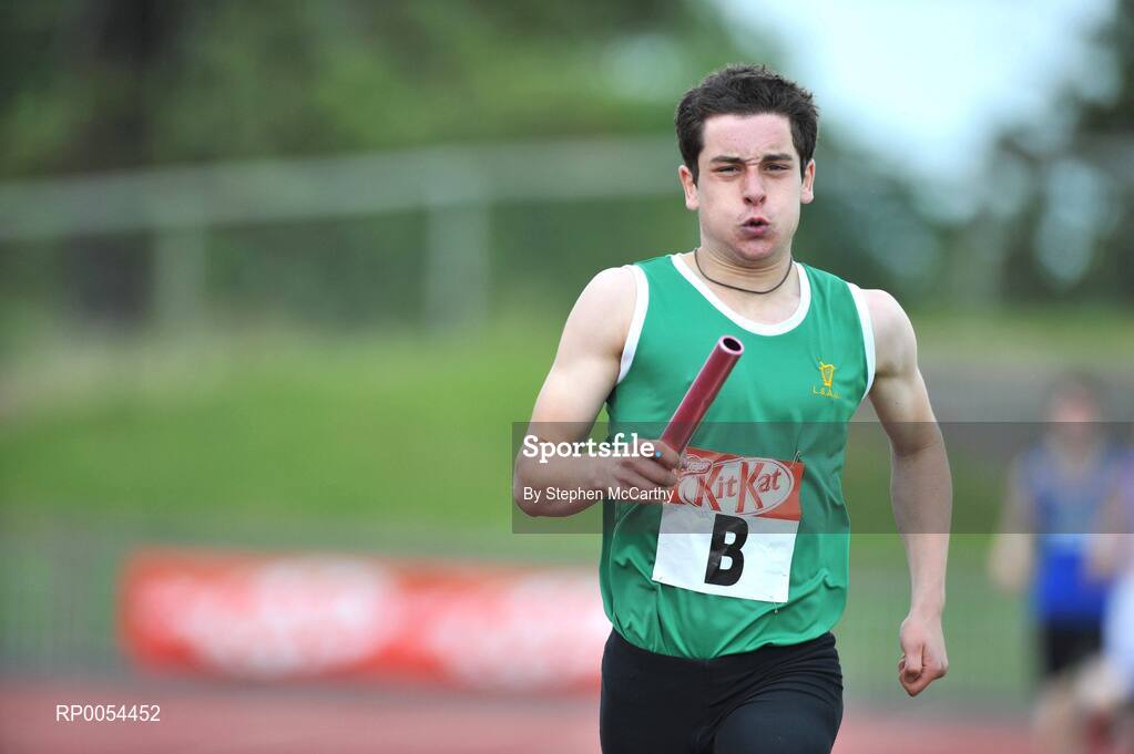 28 June 2008; Sean Lacey, Leinster, in action during the Boys 4x400m Relay at the KitKat Tailteann inter provincial track & field final. Morton Stadium, Santry, Dublin. Picture credit: Stephen McCarthy / SPORTSFILE