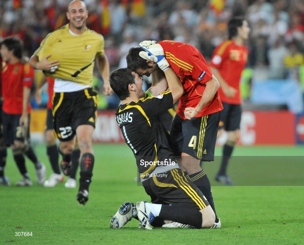 29 June 2008; Spanish players Iker Casillas, left, and Carlos Marchena celebrate at the final whistle. UEFA EURO 2008TM, Final, Germany v Spain, Ernst Happel Stadion, Vienna, Austria. Picture credit; Pat Murphy / SPORTSFILE