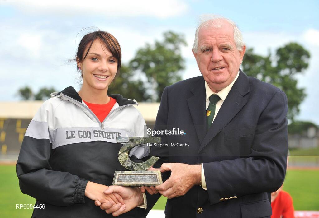 28 June 2008; President of the Irish Schools Athletics Association Michael Hunt presents Cathriona Farrell, Athenry Vociational School, Galway, with the award for Best High Jump athlete at the KitKat Tailteann inter provincial track & field final. Morton Stadium, Santry, Dublin. Picture credit: Stephen McCarthy / SPORTSFILE