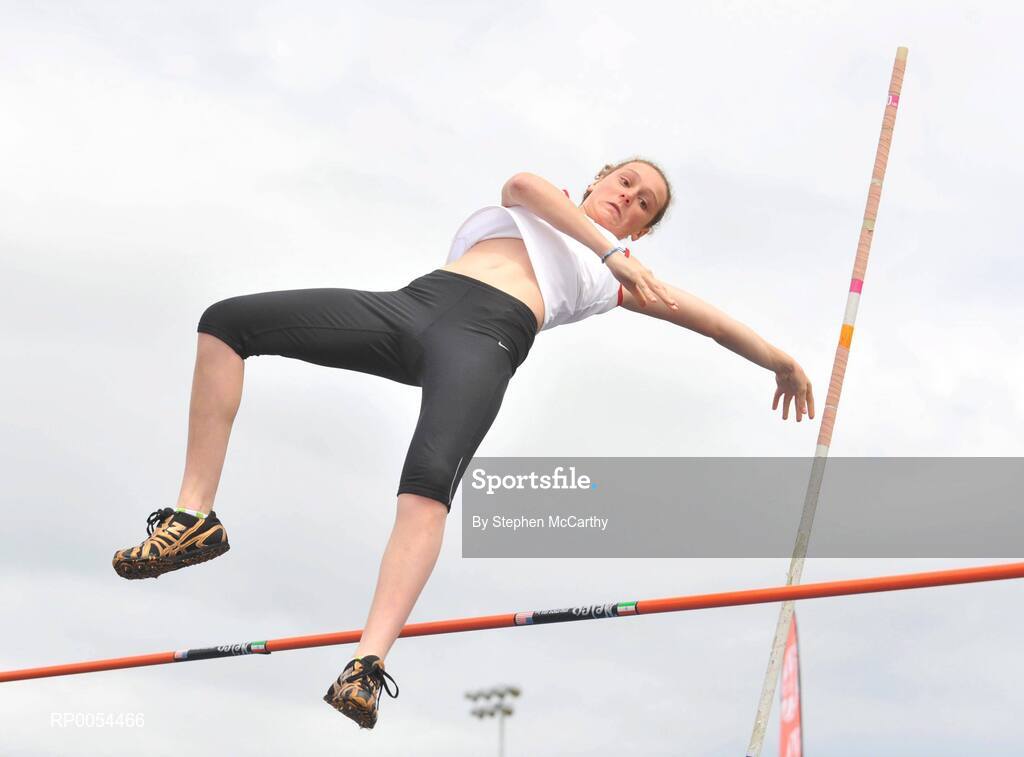 28 June 2008; Lucey Duggan, Belfast Royal Academy, Antrim, on her way to winning the Girls Pole Vault at the KitKat Tailteann inter provincial track & field final. Morton Stadium, Santry, Dublin. Picture credit: Stephen McCarthy / SPORTSFILE