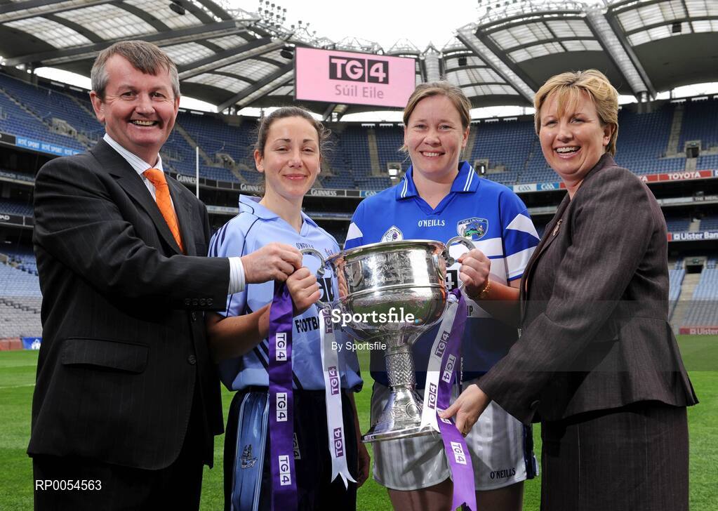 30 June 2008; Dublin's Denise Masterson and Laois' Bernie Deegan with Pol O'Gallchoir, Ceannasai, TG4 and Geraldine Giles, Uachtaran Cumann Peil Gael na mBan at the TG4 All-Ireland Ladies Football Championship Launch. Croke Park, Dublin. Photo by Sportsfile