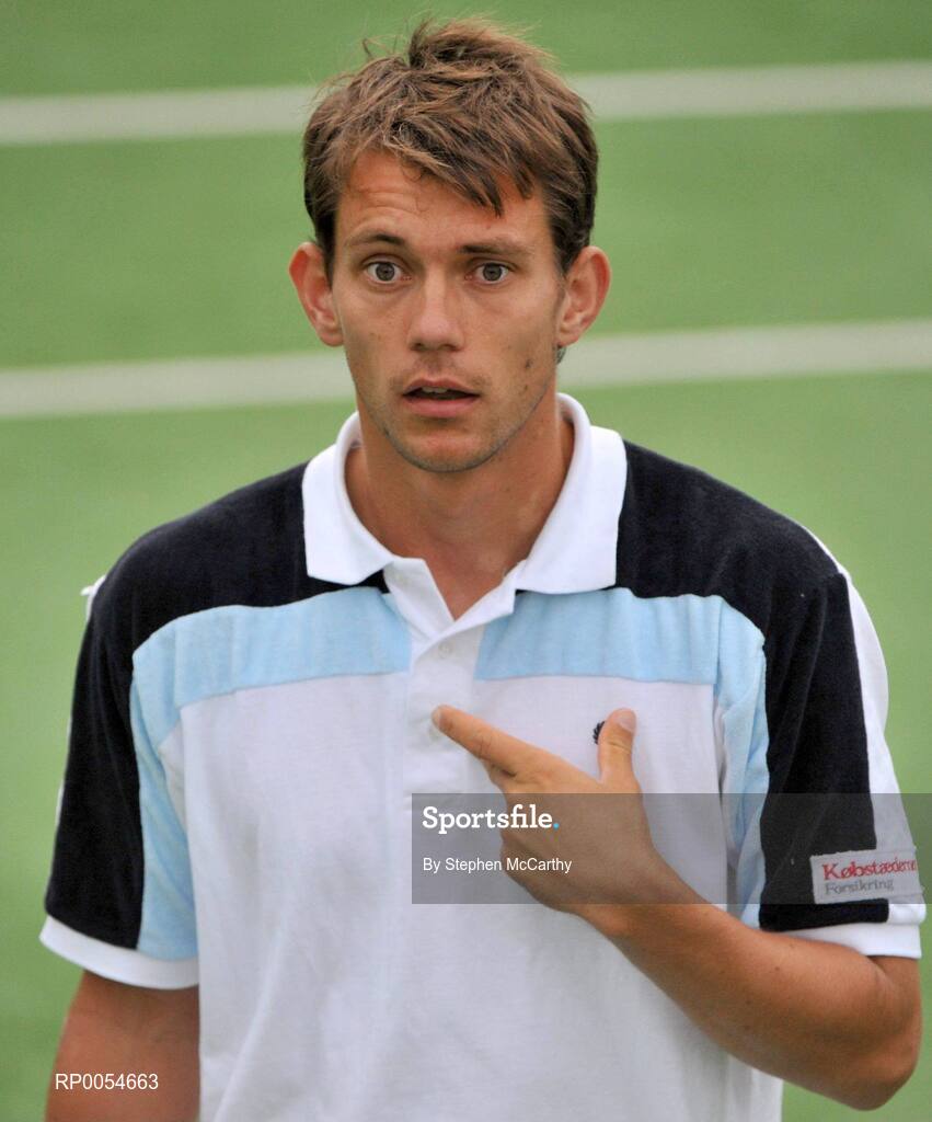 4 July 2008; Frederik Nielsen questions a desicion of the umpire during the game. Shelbourne Irish Open Mens Tennis Championships 2008, Doubles Final, Prakash Amritraj / Aisam-Ul-Haq Qureshi v Jonathan Marray / Frederik Nielsen, Fitzwilliam Lawn Tennis Club, Appian Way, Dublin. Picture credit: Stephen McCarthy / SPORTSFILE