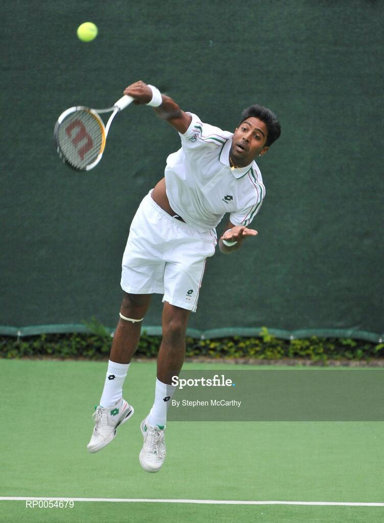 4 July 2008; Aisam-Ul-Haq Qureshi. Shelbourne Irish Open Mens Tennis Championships 2008, Doubles Final, Prakash Amritraj / Aisam-Ul-Haq Qureshi v Jonathan Marray / Frederik Nielsen, Fitzwilliam Lawn Tennis Club, Appian Way, Dublin. Picture credit: Stephen McCarthy / SPORTSFILE