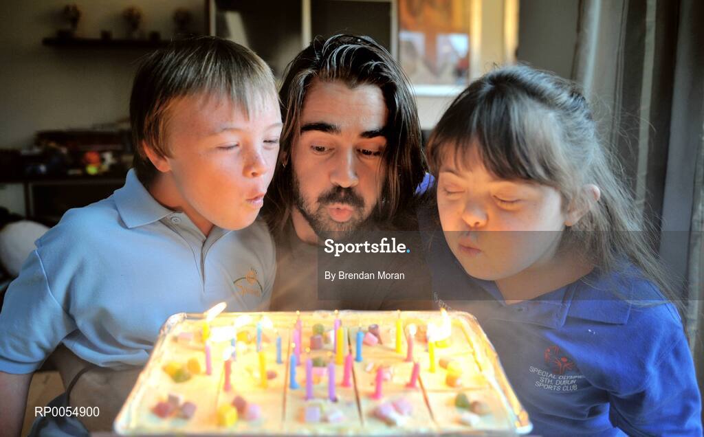 9 July 2008; Celebrating the 30th anniversary of Special Olympics Ireland with actor Colin Farrell are Special Olympics athletes Josh Hennessy, left, age 10, from the Coombe, Dublin and Katie McHugh, age 8, from Inchicore, Dublin. The organization, which provides the sports training and competition programme for people with an intellectual disability, was established on this week in 1978. Picture credit: Brendan Moran / SPORTSFILE