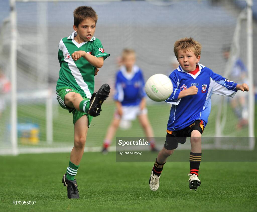 10 July 2008; Gavin Kearns, Sarsfields, in action against Taaffe, Celbridge, right, during the Leinster - Play and Stay with GAA Go Games activity day which saw over 700 children take part in games in both hurling and football on six pitches at Croke Park, Dublin. Picture credit: Pat Murphy / SPORTSFILE