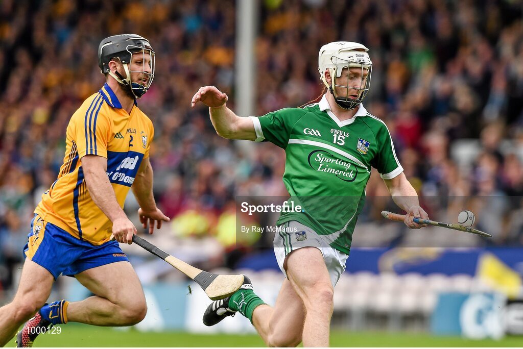 24 May 2015; Cian Lynch, Limerick, in action against Domhnall O'Donovan, Clare. Munster GAA Hurling Senior Championship Quarter-Final, Clare v Limerick. Semple Stadium, Thurles, Co. Tipperary. Picture credit: Ray McManus / SPORTSFILE