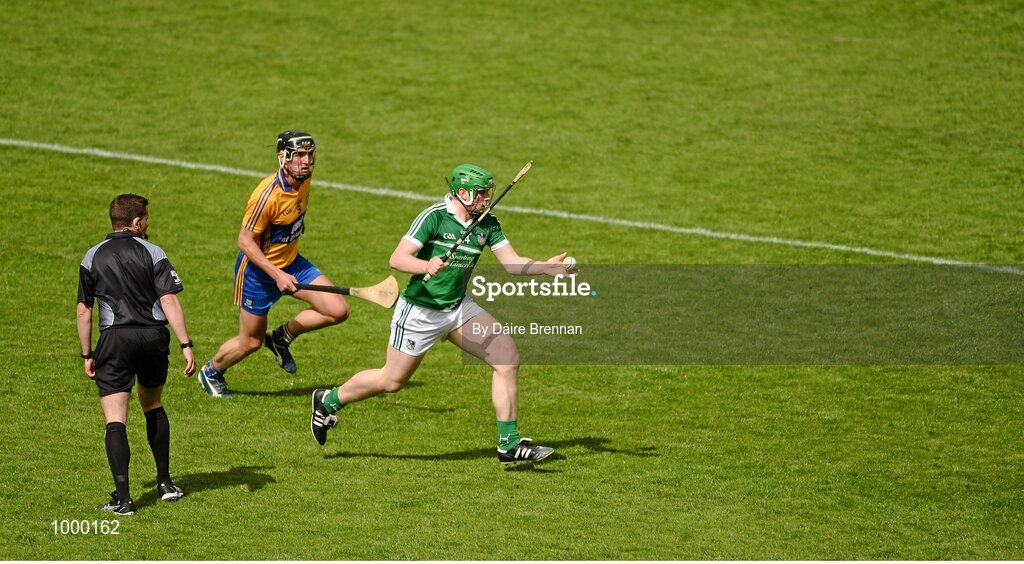 24 May 2015; Shane Dowling, Limerick, in action against Shane Golden, Clare. Munster GAA Hurling Senior Championship Quarter-Final, Clare v Limerick. Semple Stadium, Thurles, Co. Tipperary. Picture credit: Dáire Brennan / SPORTSFILE