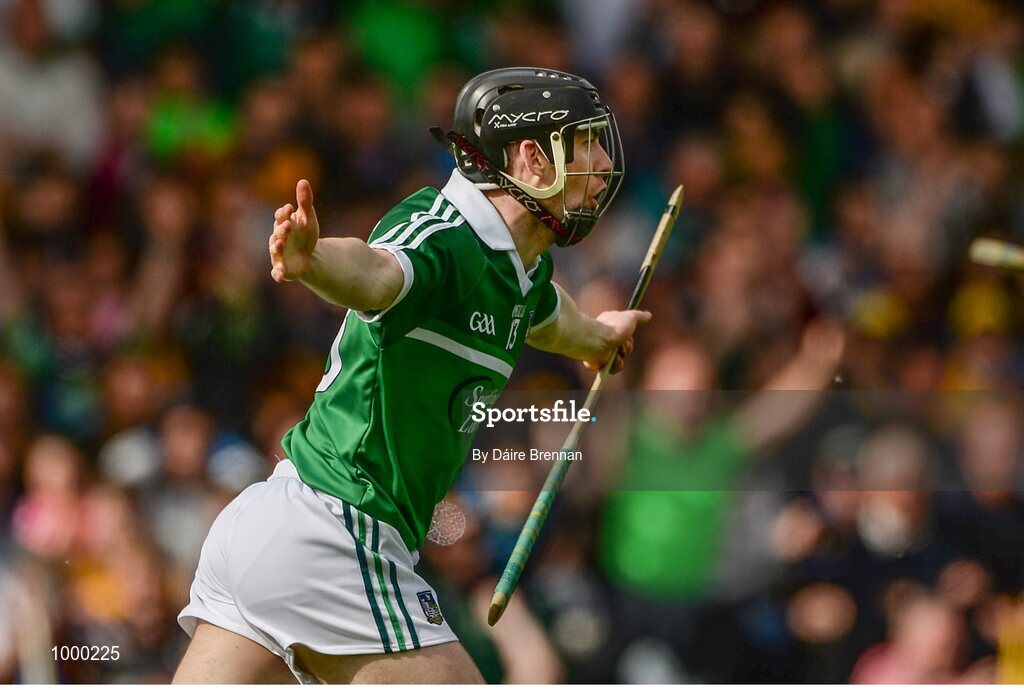 24 May 2015; Graeme Mulcahy, Limerick, celebrates after scoring his side's first goal. Munster GAA Hurling Senior Championship Quarter-Final, Clare v Limerick. Semple Stadium, Thurles, Co. Tipperary. Picture credit: Dáire Brennan / SPORTSFILE
