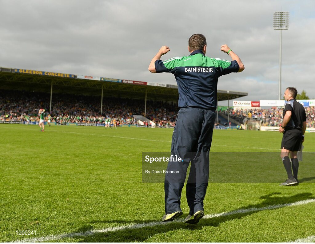 24 May 2015; Limerick manager TJ Ryan celebrates at the final whistle Munster GAA Hurling Senior Championship Quarter-Final, Clare v Limerick. Semple Stadium, Thurles, Co. Tipperary. Picture credit: Dáire Brennan / SPORTSFILE