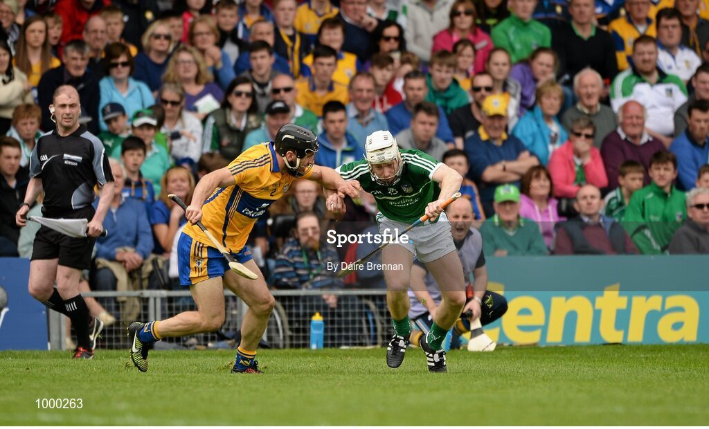 24 May 2015; Cian Lynch, Limerick, in action against Domhnall O'Donovan, Clare. Munster GAA Hurling Senior Championship Quarter-Final, Clare v Limerick. Semple Stadium, Thurles, Co. Tipperary. Picture credit: Dáire Brennan / SPORTSFILE