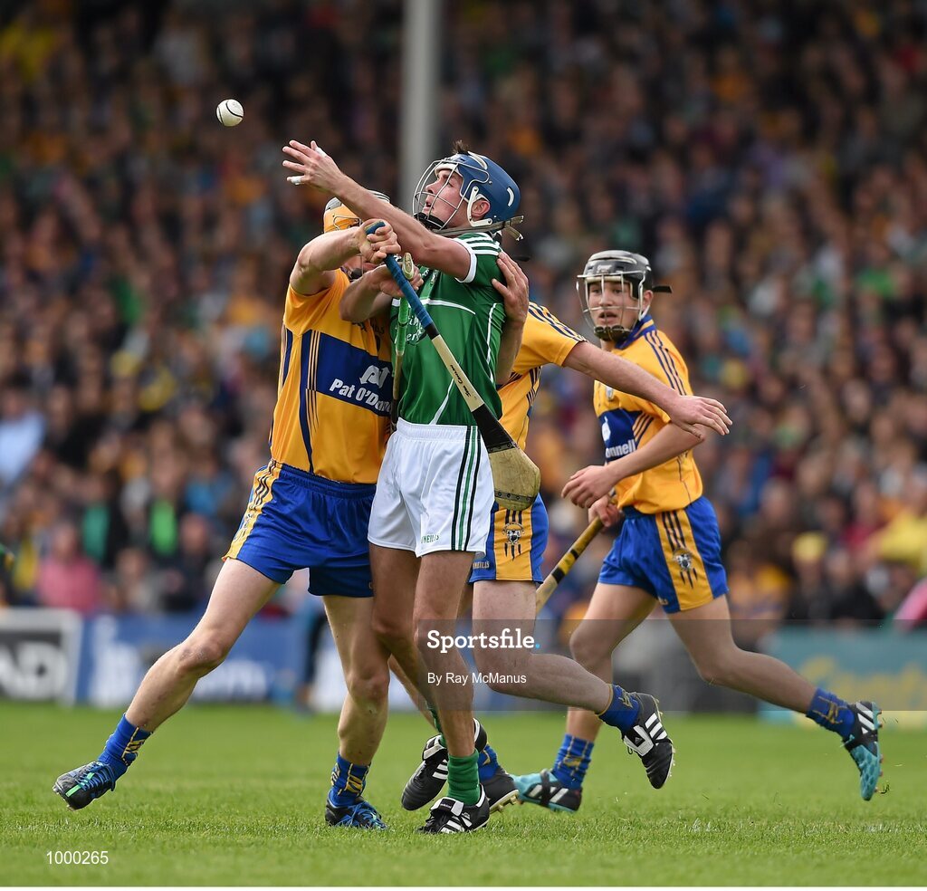 24 May 2015; Gavin O'Mahony, Limerick, in action against John Conlon, Clare. Munster GAA Hurling Senior Championship Quarter-Final, Clare v Limerick. Semple Stadium, Thurles, Co. Tipperary. Picture credit: Ray McManus / SPORTSFILE