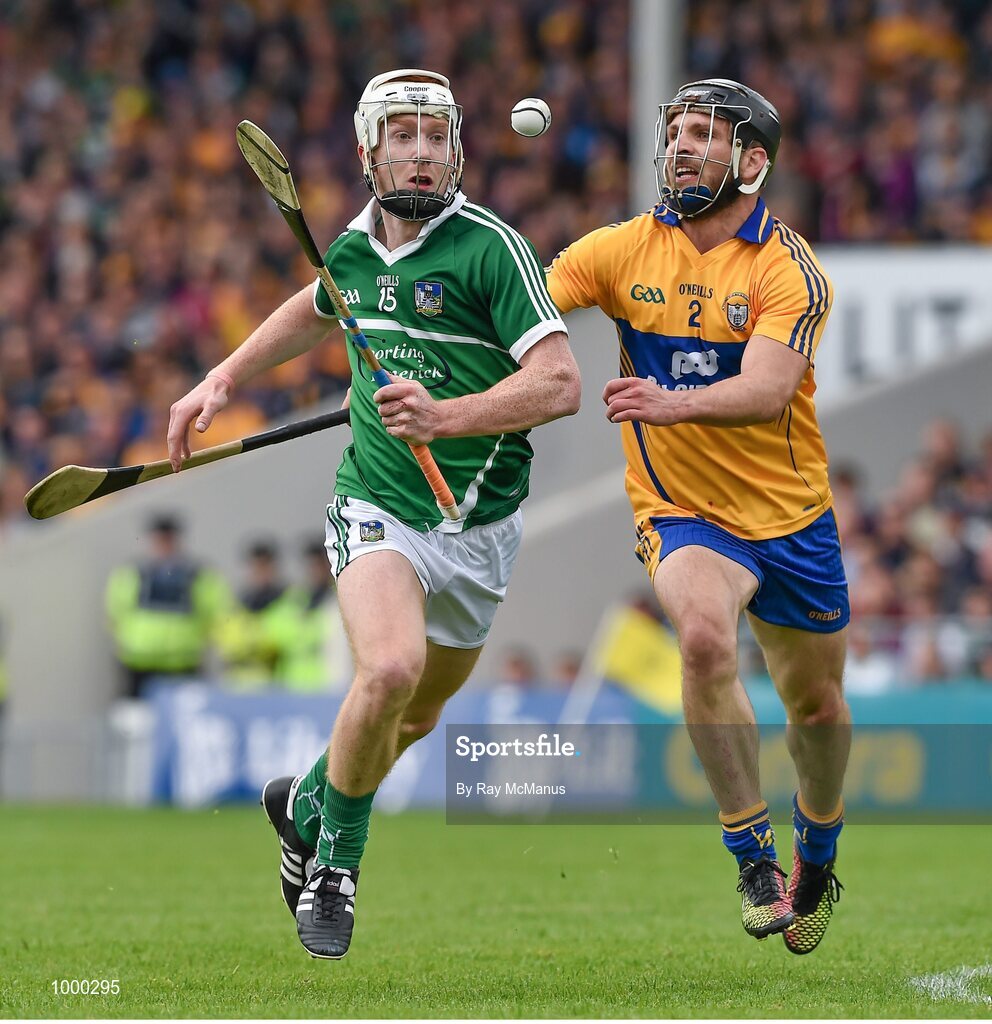 24 May 2015; Cian Lynch, Limerick, in action against Domhnall O'Donovan, Clare. Munster GAA Hurling Senior Championship Quarter-Final, Clare v Limerick. Semple Stadium, Thurles, Co. Tipperary. Picture credit: Ray McManus / SPORTSFILE