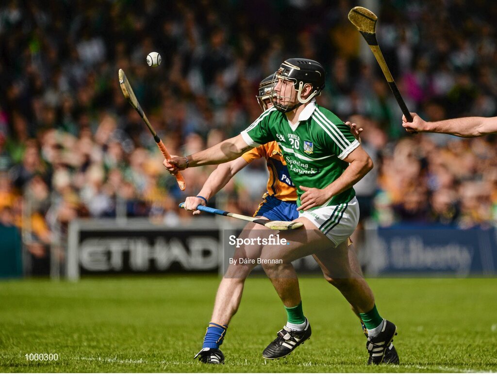 24 May 2015; John Fitzgibbon, Limerick, in action against Tony Kelly, Clare. Munster GAA Hurling Senior Championship Quarter-Final, Clare v Limerick. Semple Stadium, Thurles, Co. Tipperary. Picture credit: Dáire Brennan / SPORTSFILE