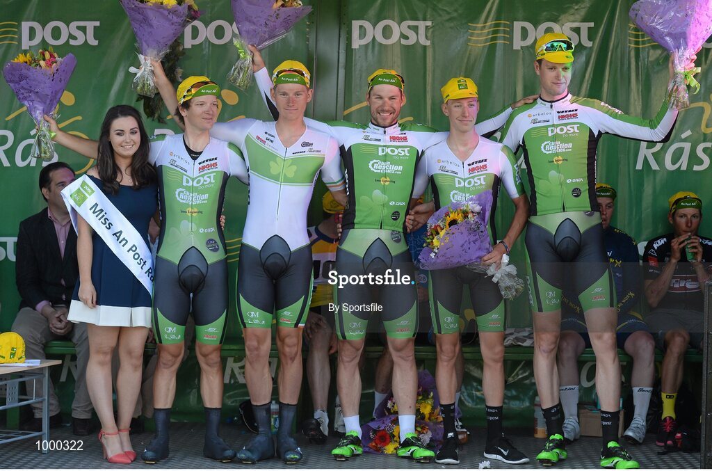 24 May 2015; International team winners, An Post Chain Reaction with Miss An Post Rás Aisling Halpin following Stage 8 of the 2015 An Post Rás. Drogheda - Skerries. Pictured are from left, Miss An Post Rás Aisling Halpin, Aaron Gate, Ryan Mullen, Aidis Kruopis, Josh Edmondson, and Conor Dunne Photo by Sportsfile