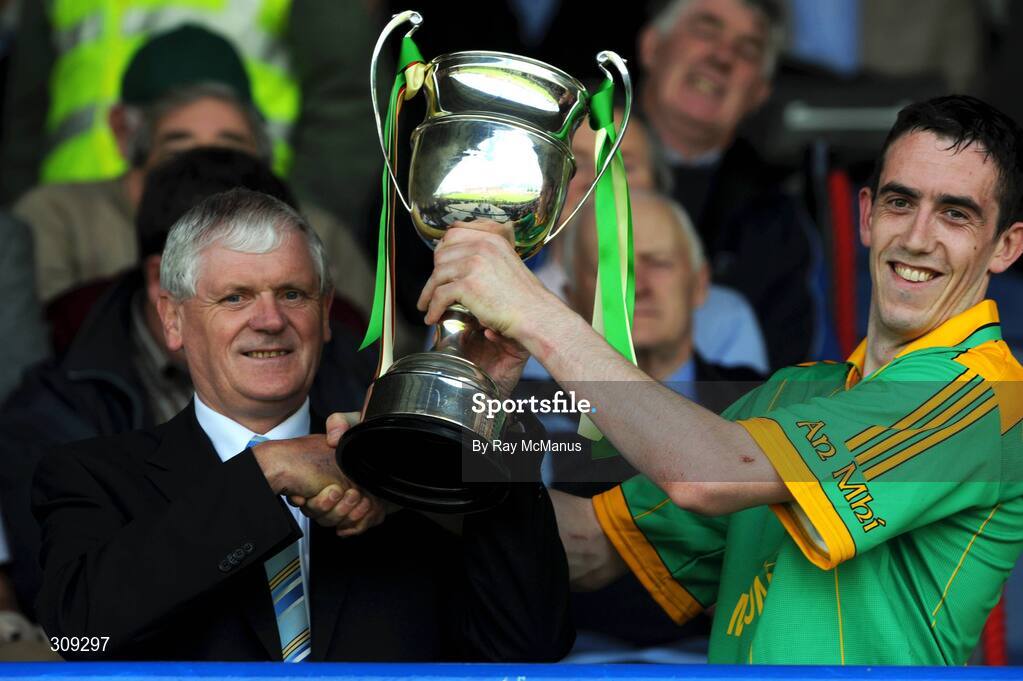15 June 2008; The Meath captain Stephen Clynch is presented with the cup by Sheamus Howlin, Chairman of the Leinster Council. Kehoe Cup Final, Meath v Carlow, O'Moore Park, Portlaoise, Co. Laois. Picture credit: Ray McManus / SPORTSFILE